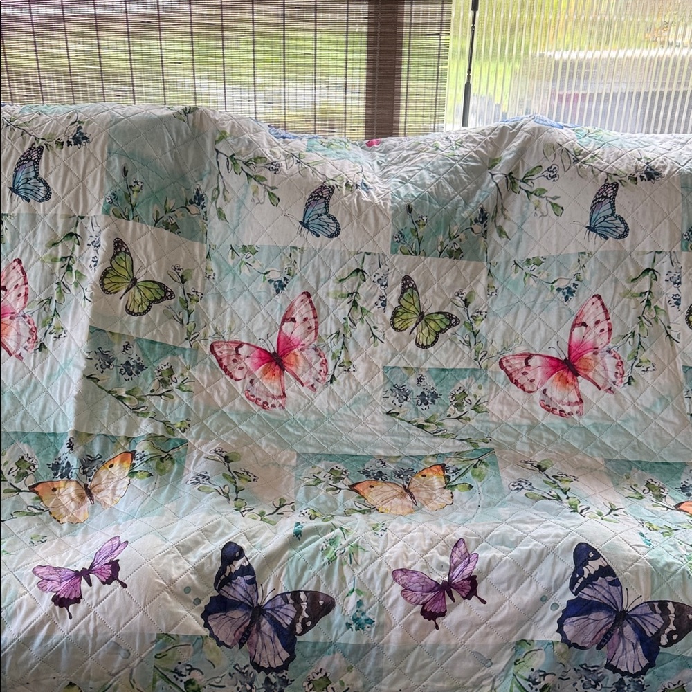 Butterfly Garden Quilt Couch/Loveseat Cover